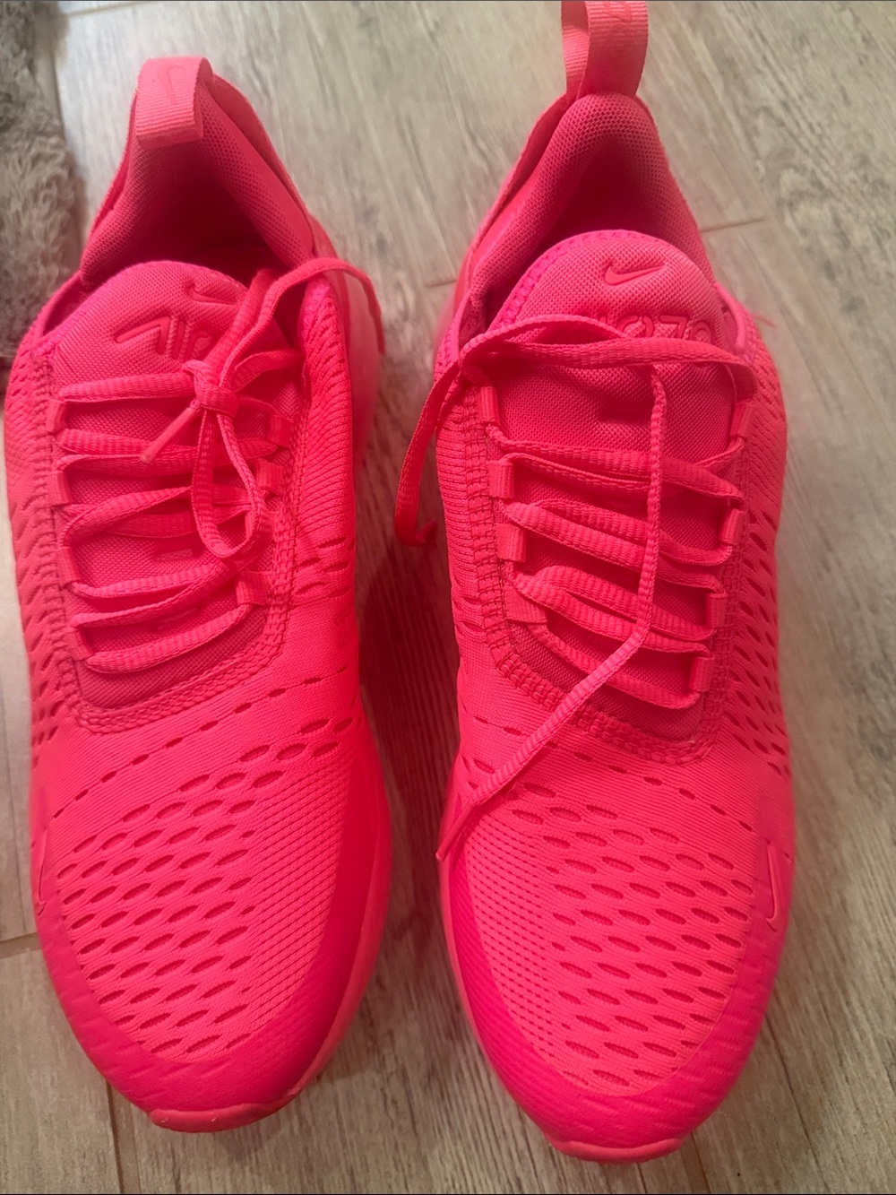 Nike 270’s Women's Neon Pink Training Sneakers